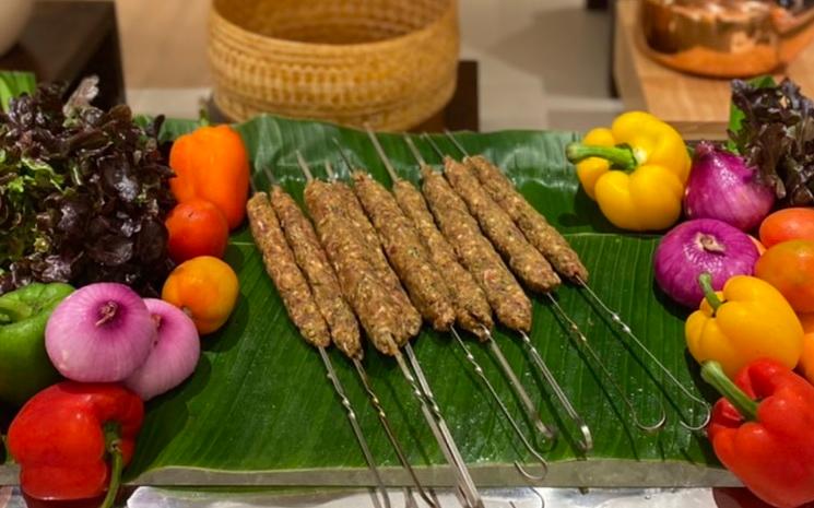 Vue de brochettes au buffet de l'hotel Melia de Bangkok