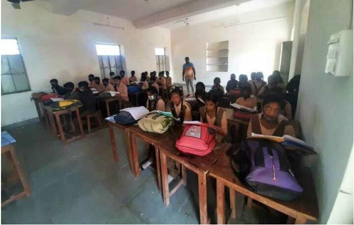 Une salle de classe de l'école aidée par COOP-IN