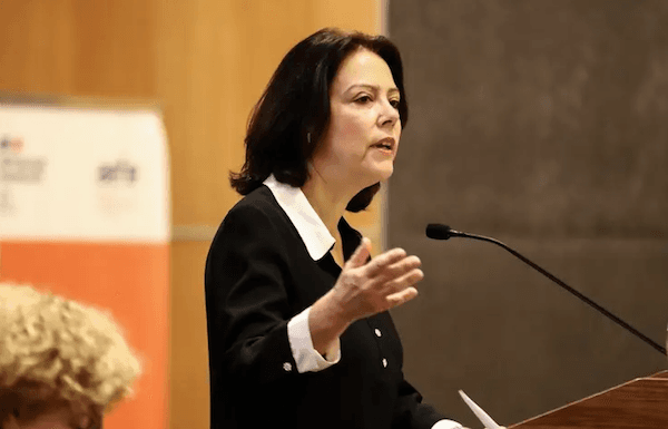 la directrice générale de l'AEFE vit sa seconde rentrée scolaire