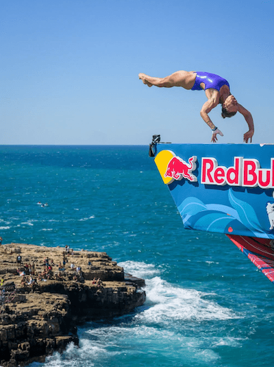 1ère compète de l’année avec @redbullcliffdiving