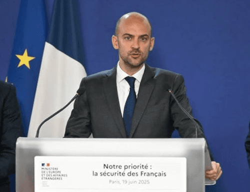 jean noël Barrot et Laurent Saint Martin le 19 juin au centre de crise