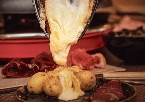 la traditionnelle raclette de france ou de Suisse