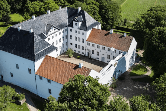 Château de Dragsholm au Danemark le plus hanté d'Europe
