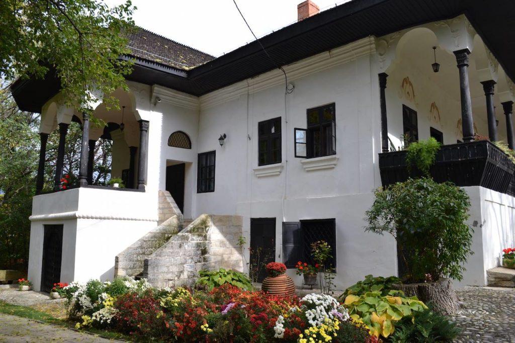 conacul-dintre-vii-roumanie-manoir