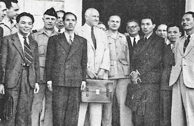 Conférence de Dalat avec Vo Nguyen Giap et Max André
