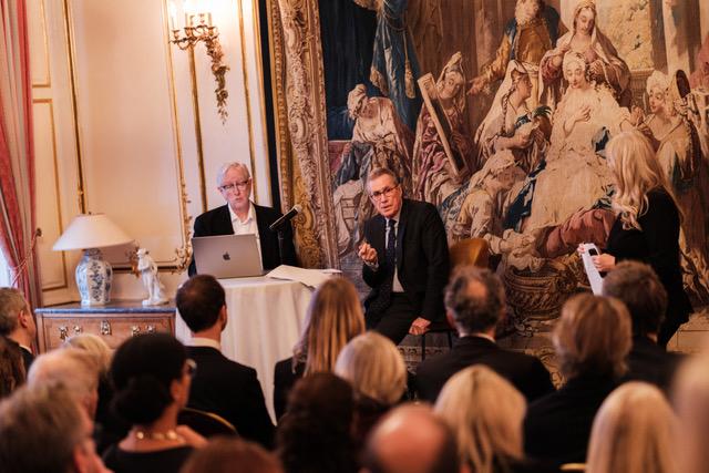 Frederik Stjernfelt et Francois Molins débattent sur la liberté d'expression dans les salons de l'Ambassade de France / ©Tayf Shaker