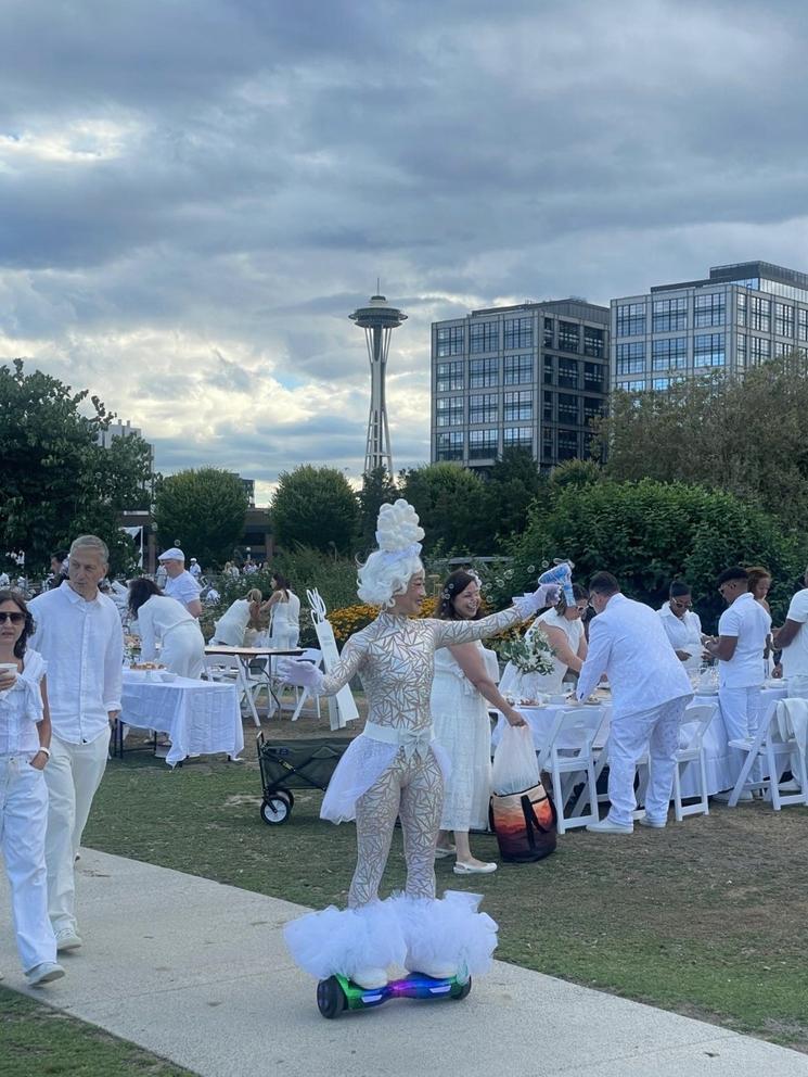 Diner en blanc @dinerenblancseattle