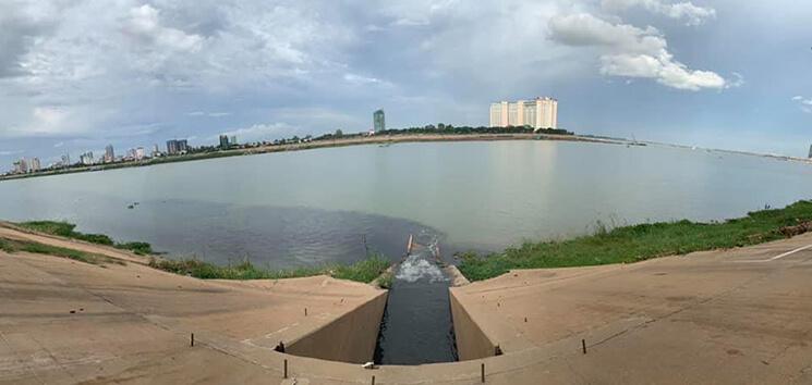 Eaux usées déversées dans le Mékong à Phnom penh