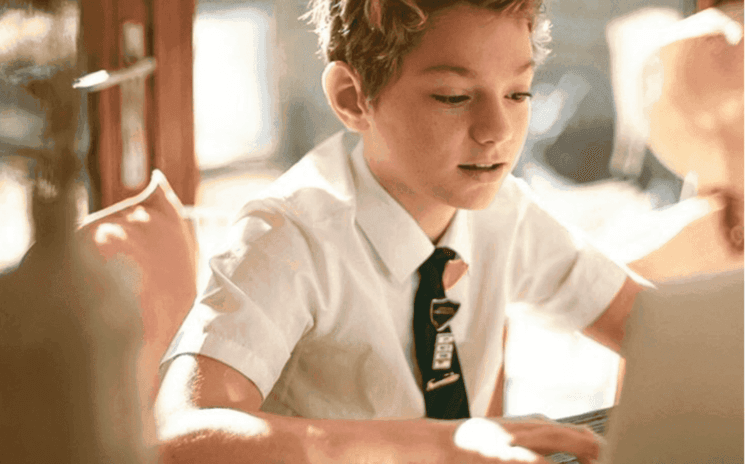 Enfant en école anglaise Savio