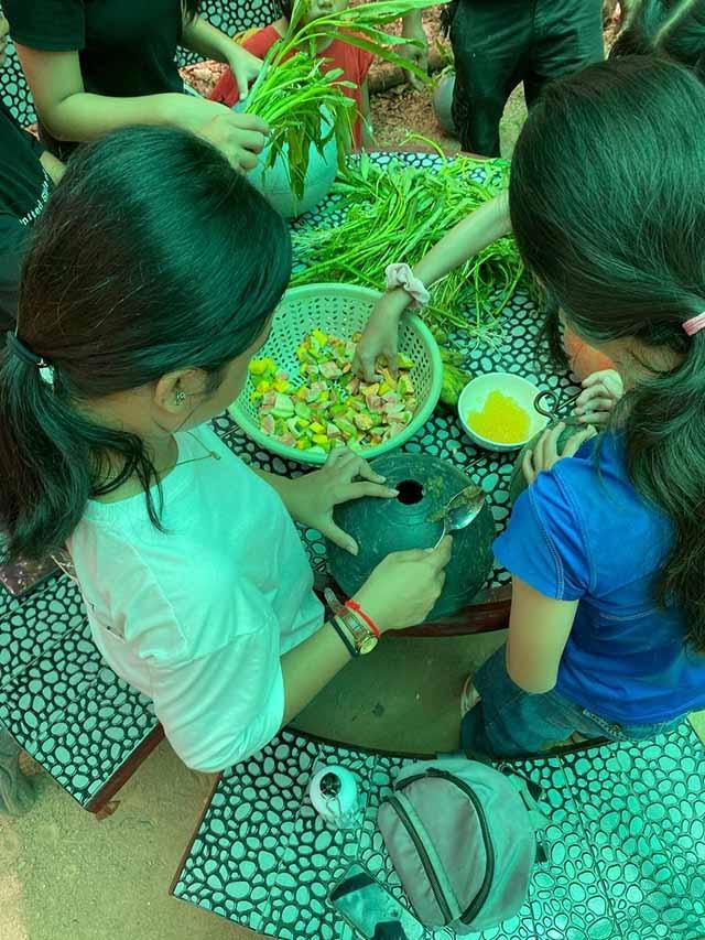 Enfants AEFC visitant Free the bears