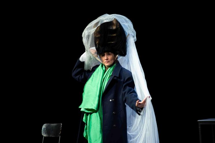 Spectacle Euphrate interprété par Nil Bosca - Crédit GB I Fonds BillKiss