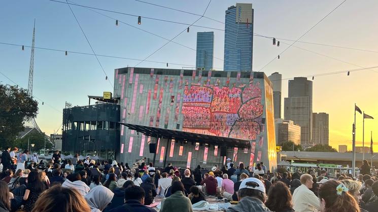 Exemple de projection avant le film principal, Mercredi 14 Fevrier 2024 à Federation Square