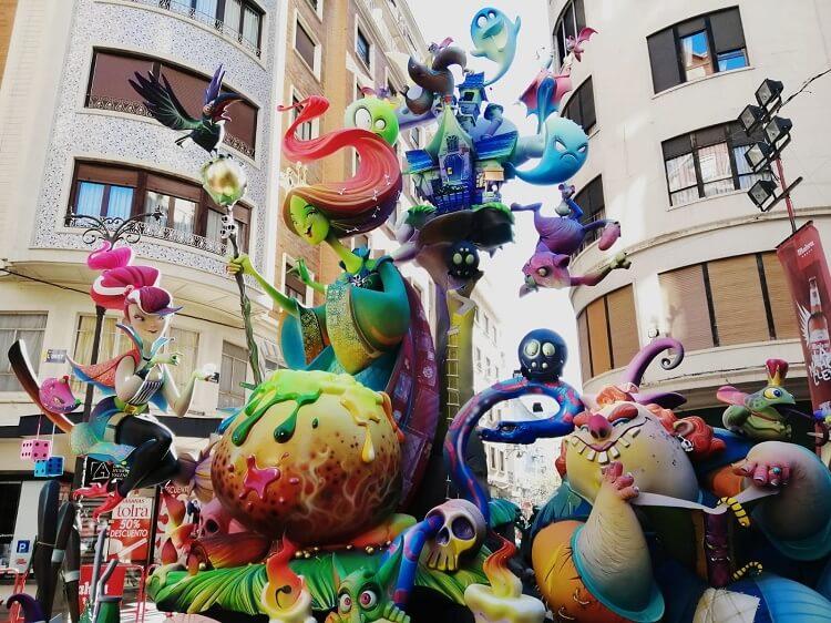 Falla Linterna Na-Robella Barón de Carcer