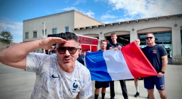 Franck Pedretti avec les pompiers de San Marcos, CA