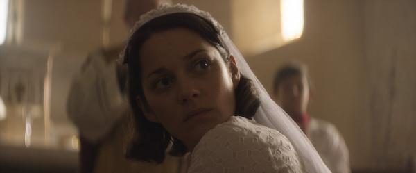 Marion COTILLARD dans Mal de Pierres