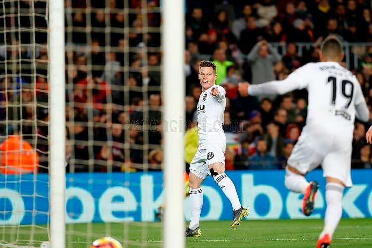 Gameiro a ouvert le score sur une passe de Rodrigo Moreno