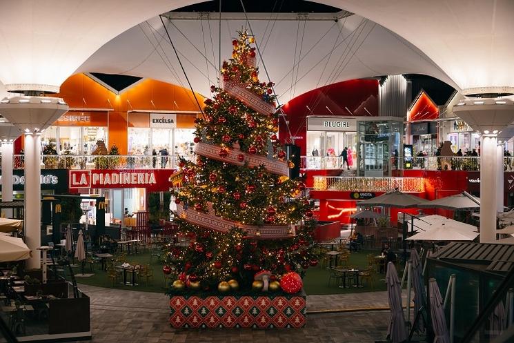 grand sapin de Noël Scalo milano