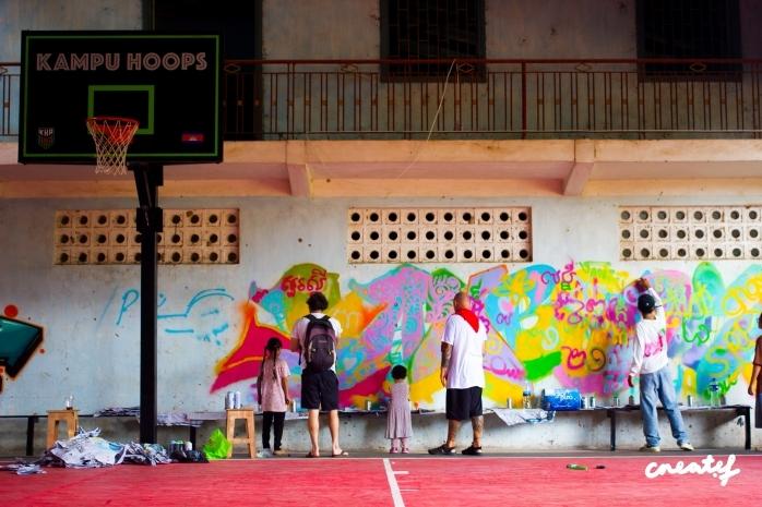 Group Workshop Learning Graffiti at Kampu Hoops