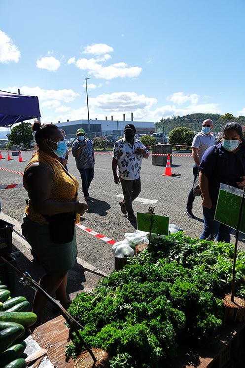 Le Marché de Ducos réouvre en présence d'Adolphe Digoué à Noumea en Nouvelle-Calédonie