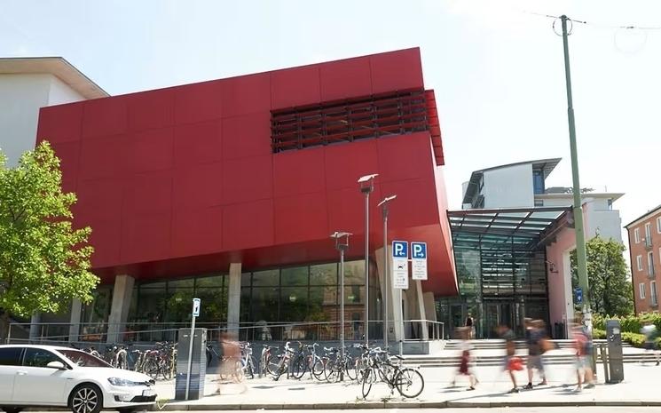 Façade de l'université de sciences appliquées de Munich