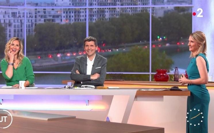 Anne Claire Poignard avec Marie Portolano et Thomas Sotto.