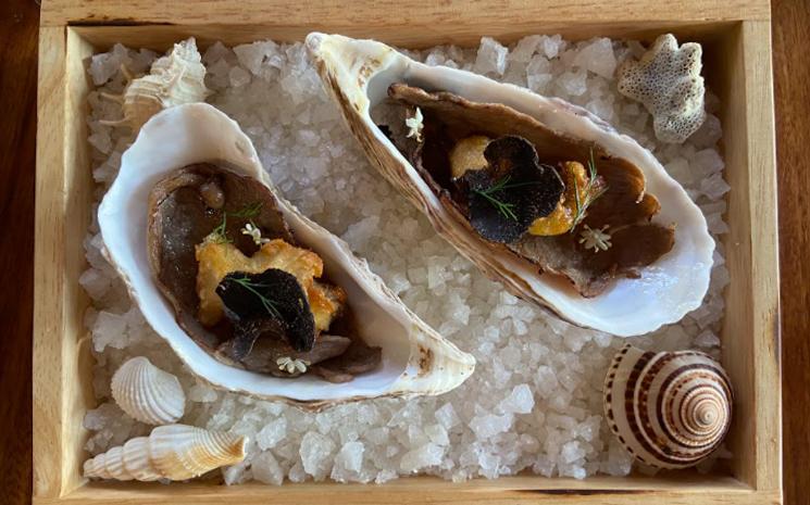 Huitres au Wagyu du restaurant italien Aquila a Chiang Mai