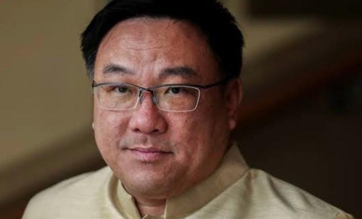 Julapun Amornvivat, chef du Pheu Thaï