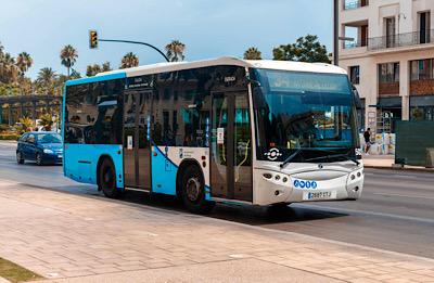 Photo de Yusuf Miah: https://www.pexels.com/fr-fr/photo/bus-espagnol-a-malaga-11798519/