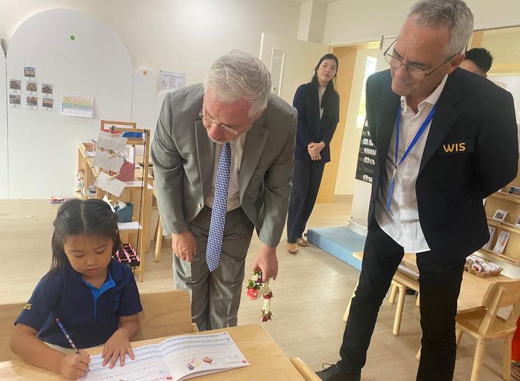 Ambassadeur de France à l'école Windfield Chiang Mai