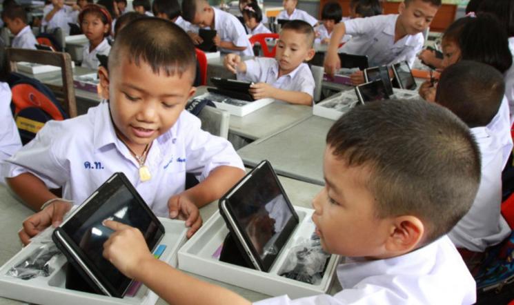 Eleves thaïs sur tablettes