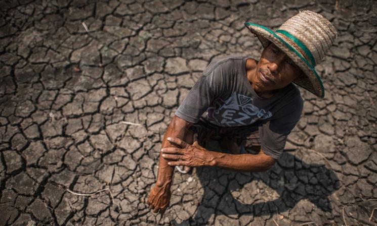 Homme et sécheresse en Thaïlande