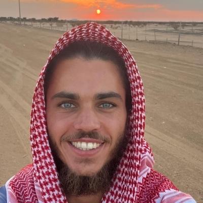 Mr Tarzan dans le désert