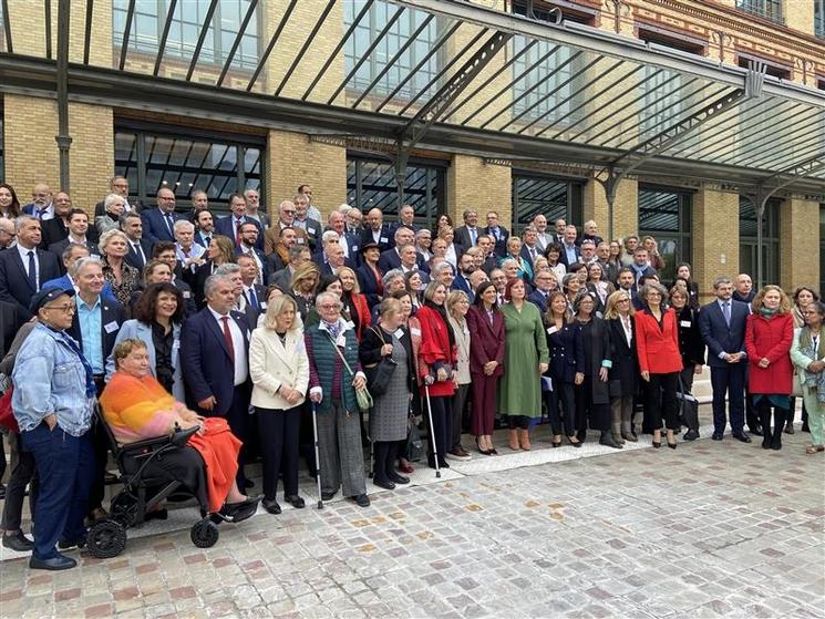photo groupe sénateur élus l'AFE