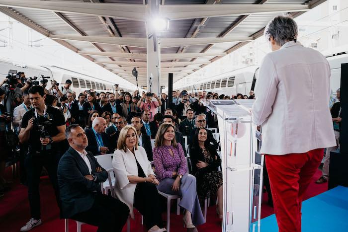 beaucoup de monde pour l'inauguration