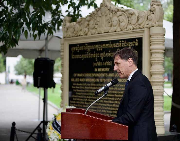 Jacques pellet Ambassadeur de France