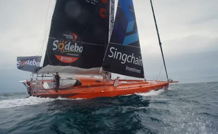 Jingkun Xu sur son bateau. Vendee Globe Novembre 2024.