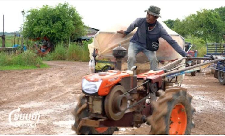 Les riziculteurs cambodgiens sous pression