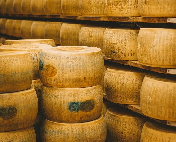 meules de parmesan