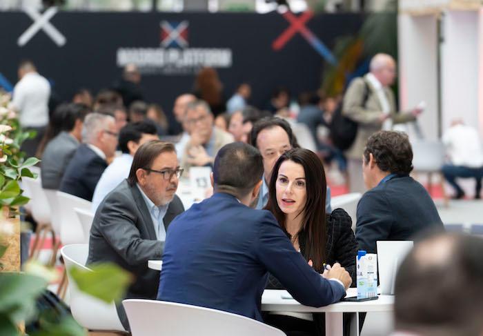 reunion entre deux personnes