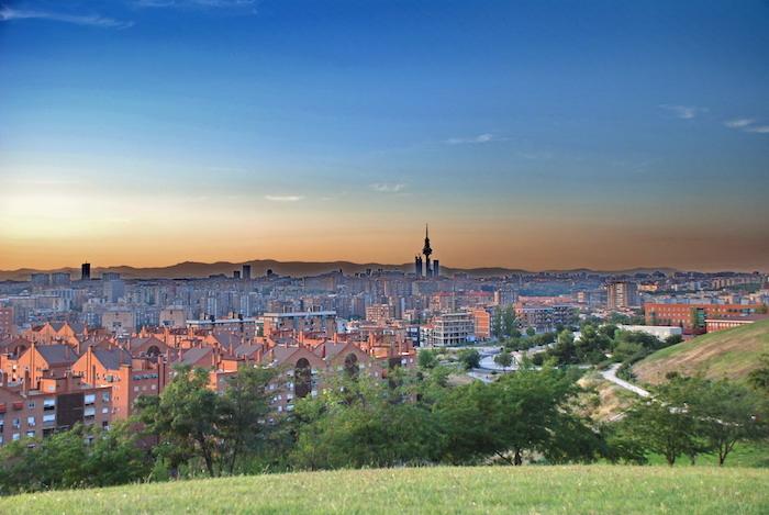 Vue panoramique de Madrid depuis le parc Cerro del tio Pio
