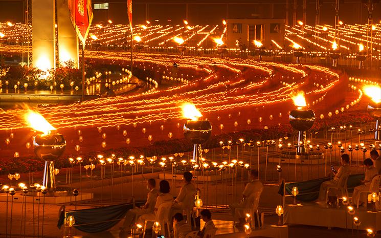 Makha Bucha au temple Dhammakaya via Zoom