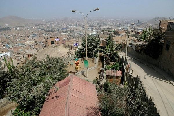 Mano a Mano, une aide sociale et environnementale dans les bidonvilles de Lima