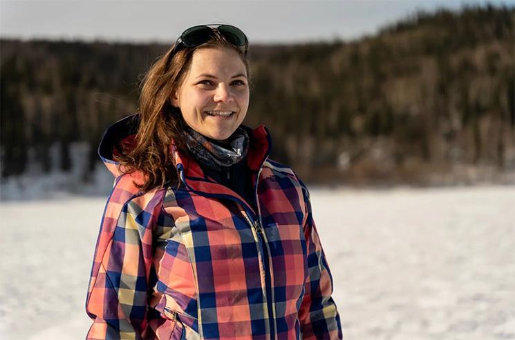Marine Vanlandeghem-Gillespie, sur la rivière Yukon, Alaska, en mars 2022