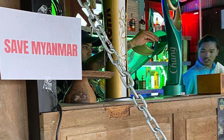 Food court solidaire birman a Chiang Mai