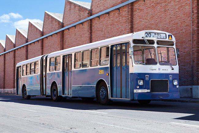 vieux bus articulé