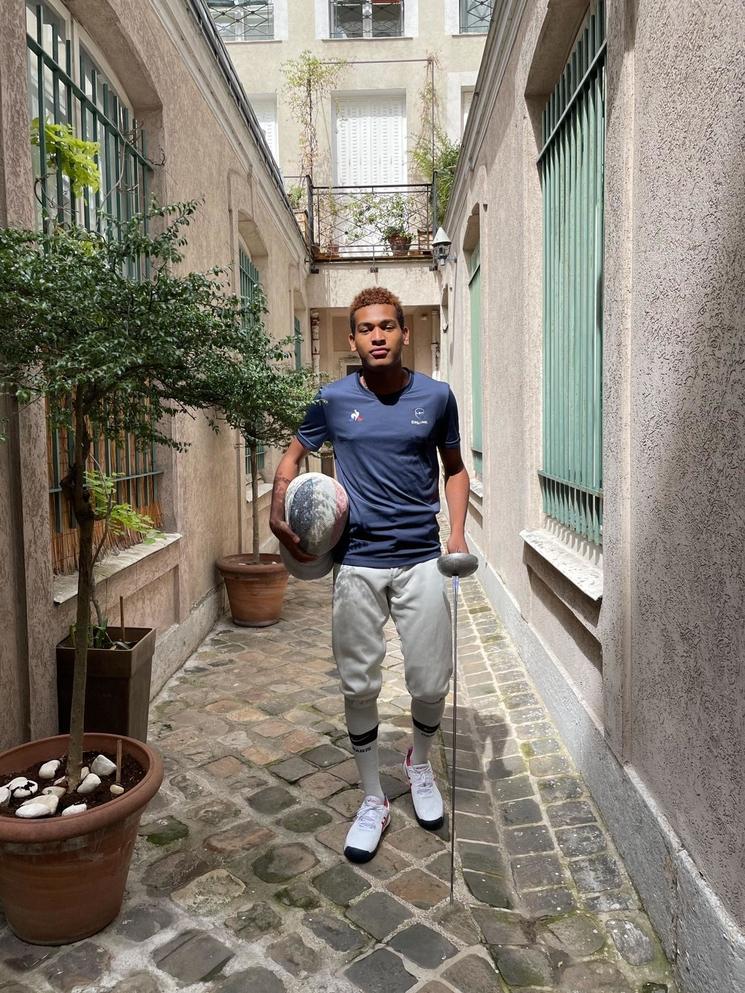 Matthieu Pallud en tenue d'escrime