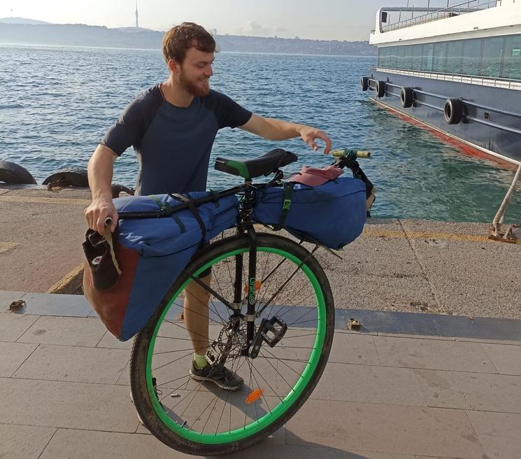 monocycle Paris beyrouth Etienne