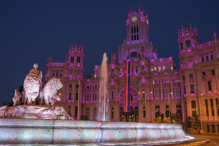 Le Palacio de Cibeles aux couleurs de LGTBI