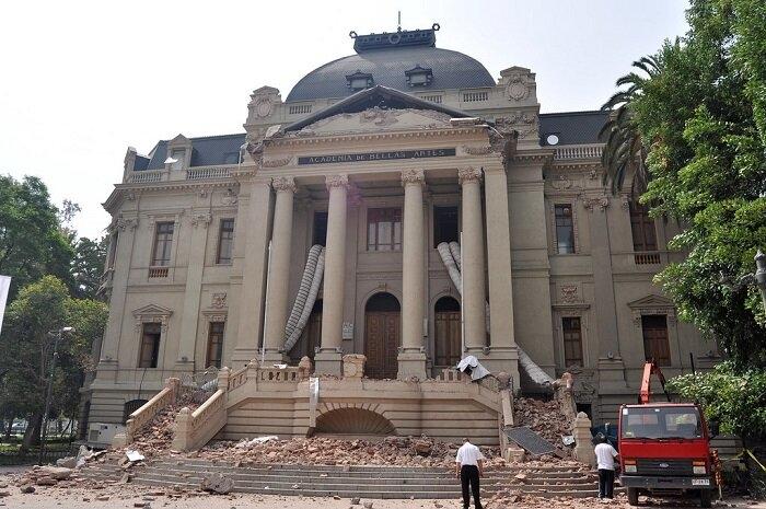 Palais détruit tremblement de terre 2010 santiago