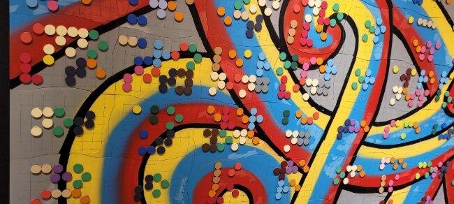 Oeuvre réalisée par des enfants en déficience visuelle sous la houlette de l'artiste Clarke Reynolds